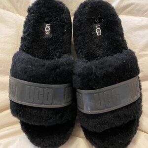 Never Worn Woman's Black Ugg Platform Slippers Sz 8